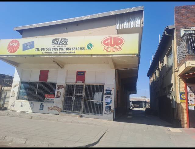 460M² BUILDING FOR SALE IN RUSTENBURG NORTH